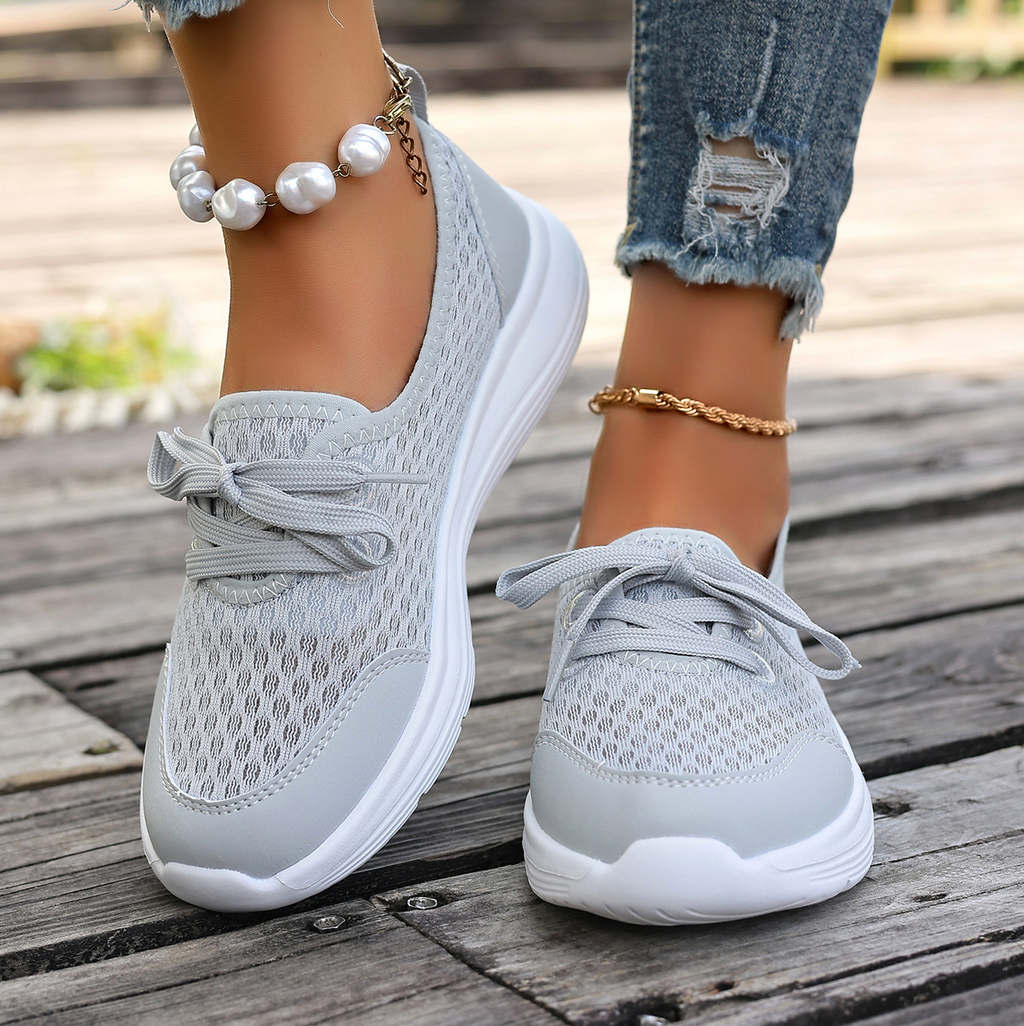 LORENA – Breezy and light through the summer!