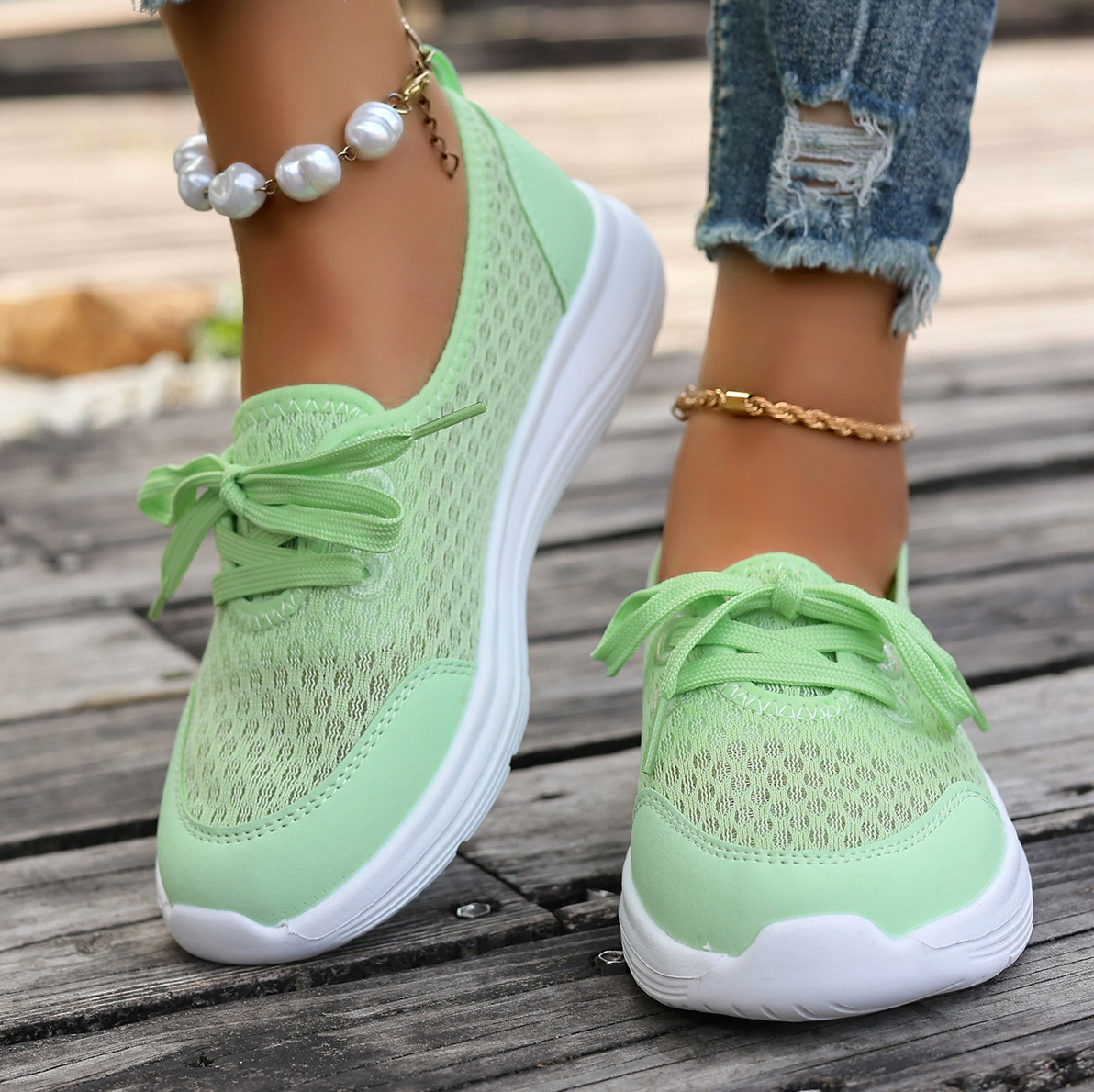 LORENA – Breezy and light through the summer!