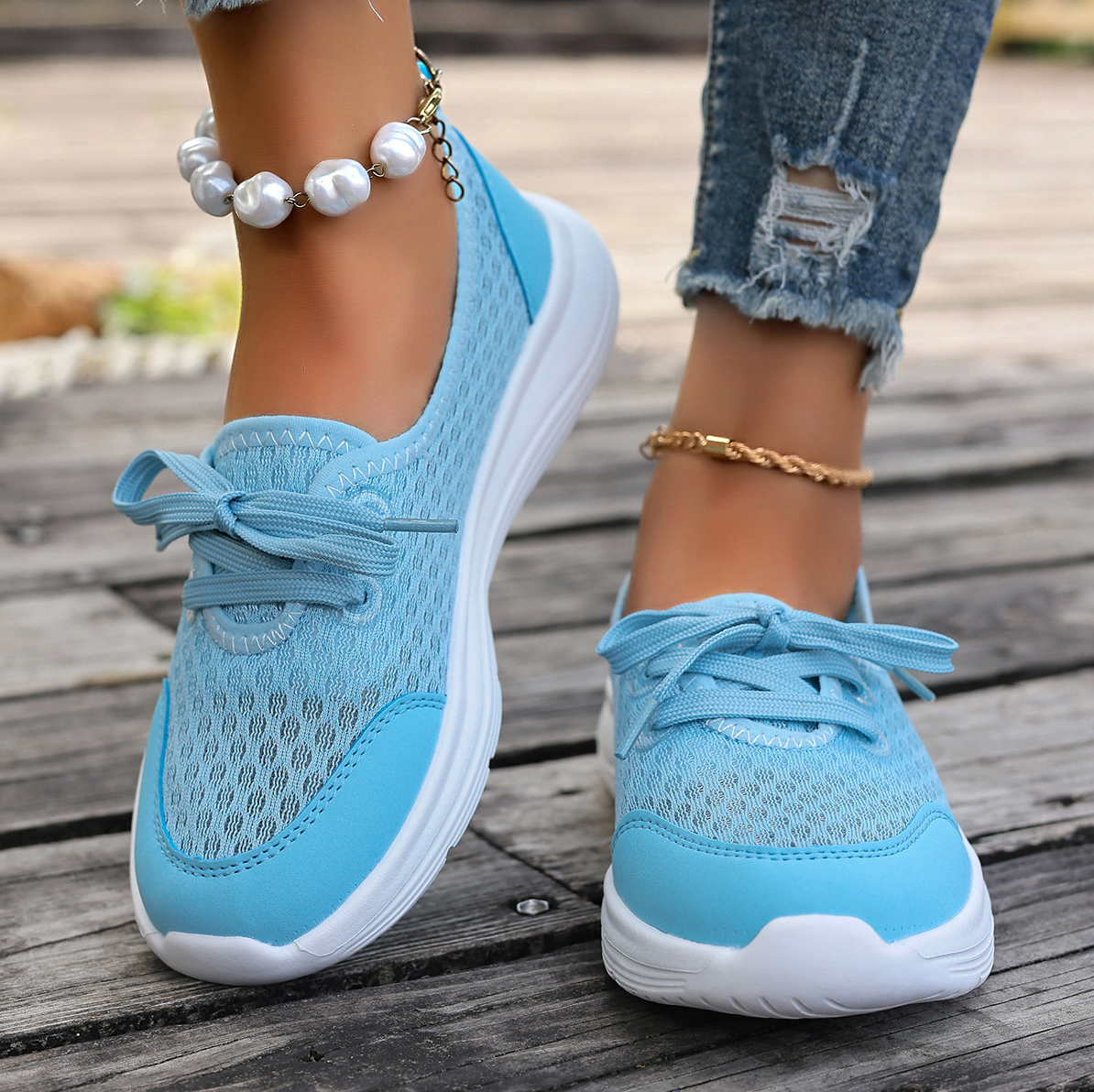 LORENA – Breezy and light through the summer!
