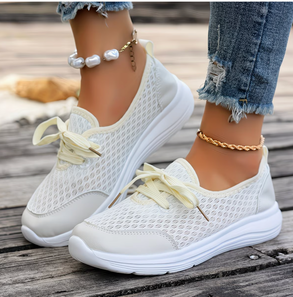 LORENA – Breezy and light through the summer!